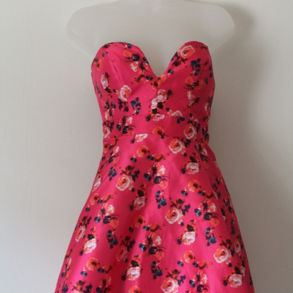 Windsor Dresses & Skirts - Windsor Floral Dress